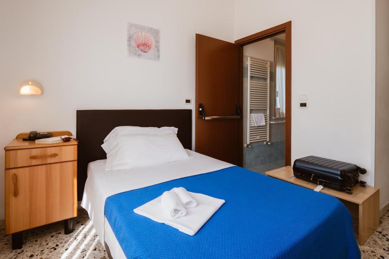Hotel Villa del Mare Senigallia Exterior foto